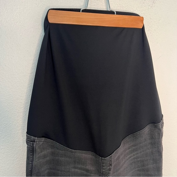 Madewell Maternity Over-the-Belly Skinny Jeans in Black Sea 29 - Picture 3 of 15